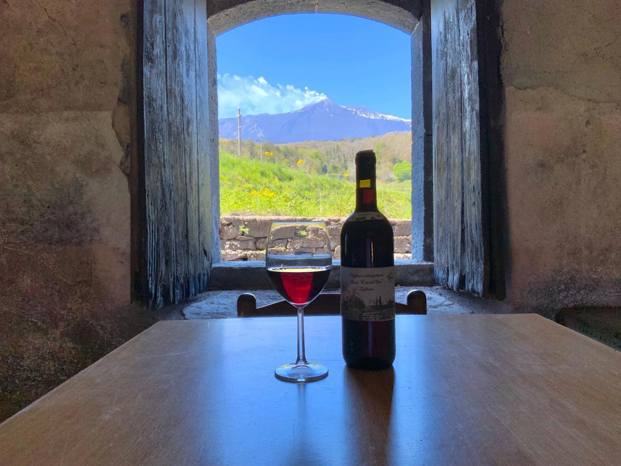 Tenuta Kiwi Dell'Etna Milo Exterior foto